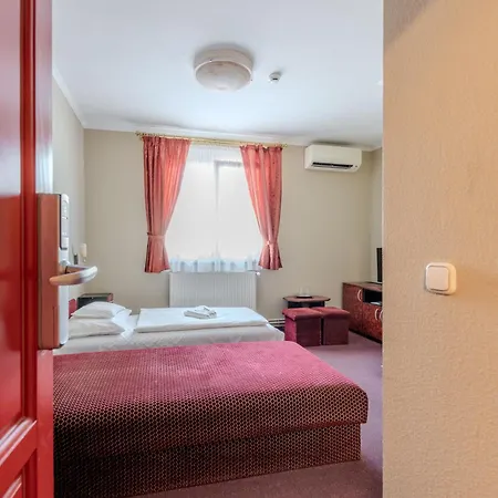 Palota Szálloda 3*