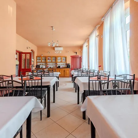 Palota 3*