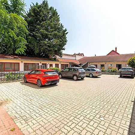 Palota 3*