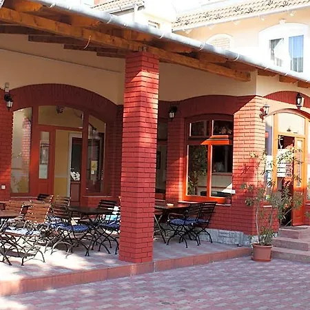 Palota 3*