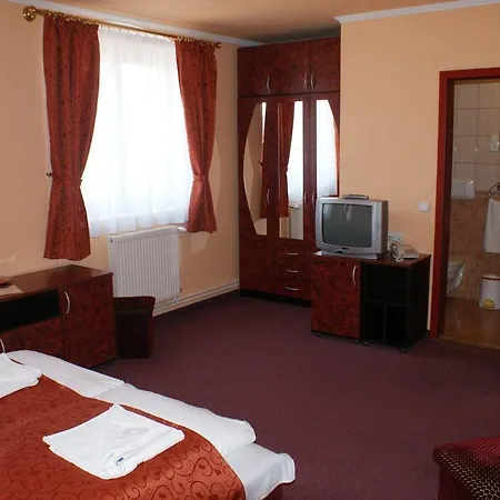 パロタ シティ ホテル 3*